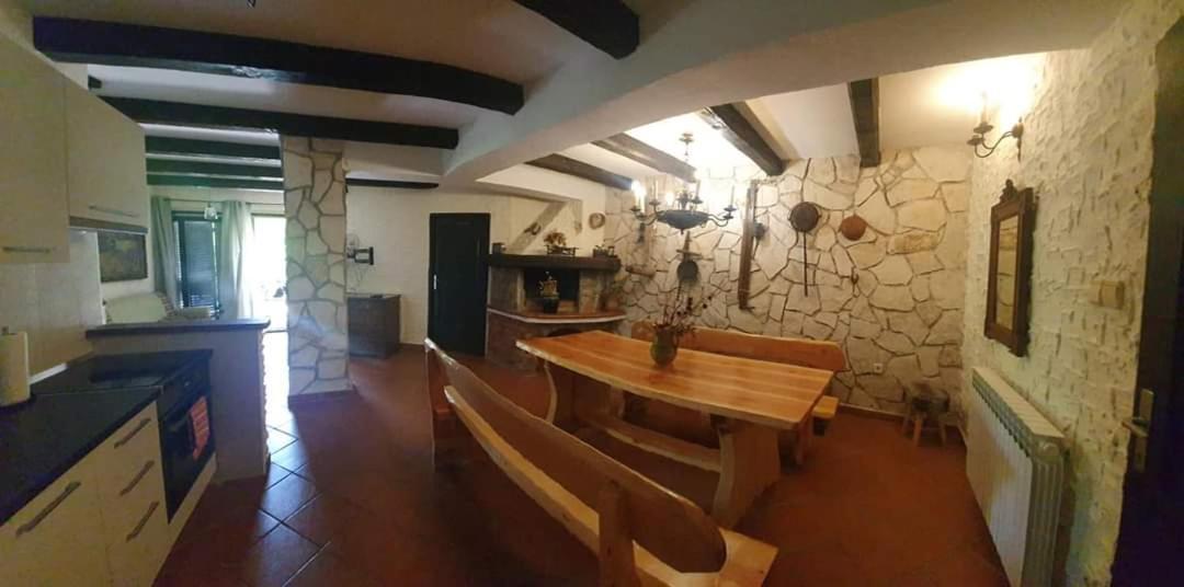 Апартаменты Secret Garden House Ловран Экстерьер фото