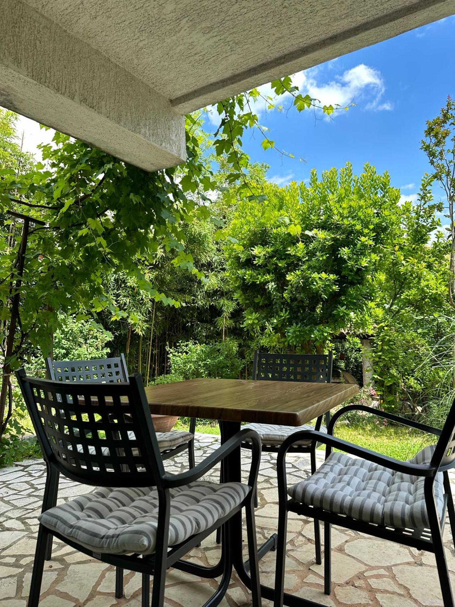Апартаменты Secret Garden House Ловран Экстерьер фото